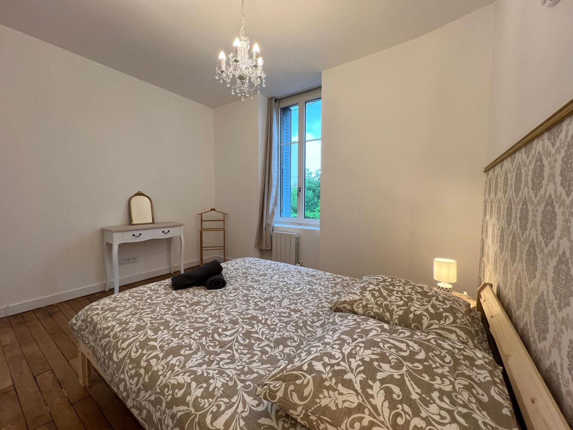 Le Renaissance - Homy Apartment Montlucon
